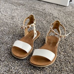 White SODA flats size 5.5